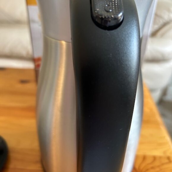 Brand New Rosewill Home Stainless Steel Electric Hot Water Kettle 1.7L 1500Watts - Picture 8 of 11